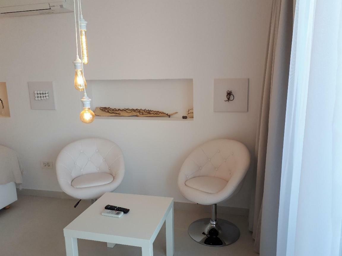 Alto And Apartment *