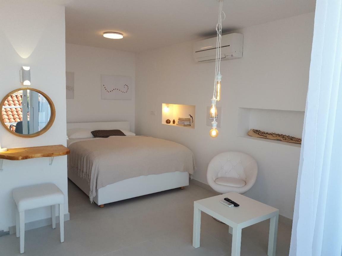 Apartament Alto And *